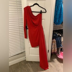 Red dress with side train